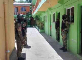Operativo militar en hotel de Montecristi: detención de indocumentados y decomiso de drogas operativo-militar-en-hotel-de-montecristi-detencin-de-indocumentados-y-decomiso-de-drogas