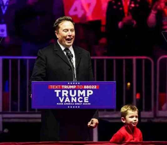 Elon Musk aclara que no abandonó a su hijo en un escenario elon-musk-aclara-que-no-abandon-a-su-hijo-en-un-escenario