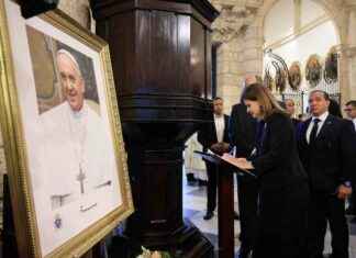 Asistencia de la Vicepresidenta Raquel Peña a Misa en Memoria del Papa Francisco asistencia-de-la-vicepresidenta-raquel-pea-a-misa-en-memoria-del-papa-francisco