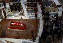Capilla ardiente del papa Francisco abierta toda la noche en el Vaticano capilla-ardiente-del-papa-francisco-abierta-toda-la-noche-en-el-vaticano
