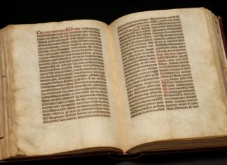 Descubren manuscrito bíblico católico del siglo XIII en República Dominicana