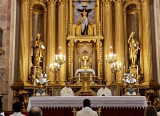 Fiesta de Cristo Rey en Santo Domingo atrae a miles de fieles